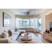 Luxurious Style 2BR in Dubai Marina w/ Yacht View