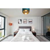 Luxury 1-Bed on Bham's Vibrant Broad St Sleeps 4
