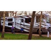 Luxury American RV with Hot Tub