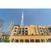 Luxury apartment stay with full Burj Khalifa view