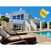 Luxury Beach Villa DaNune with private pool