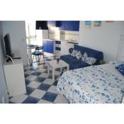 M3 904 Azul Mediterráneo bonito y confortable estudio