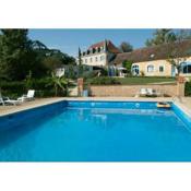 Maison de 5 chambres avec piscine partagee et terrasse amenagee a Queyssac