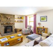 Milne's Brae, cosy, comfortable and centrally located in beautiful Braemar