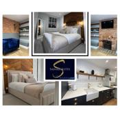 Modern Luxury One Bedroom Apartment By Sahara Suites Short Lets & Serviced Accommodation Central Reading With Free Parking