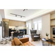 Modern Minimalist 3BD Apartment in Hilton District by UPSTREET