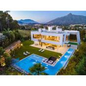 Newly Built 6 BDRM Luxury Villa in Nueva Andalucía