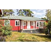 Nice home in Ljungskile with 5 Bedrooms and WiFi
