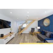 Oliverball Serviced Apartments - Castle View - Port Solent Stunning Waterfront House