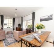 Pass the Keys Stylish 2 Bed central Bath Apartment with Parking