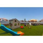 Perfect for family holidays with private pool, near beach and golf- Villa Ashley