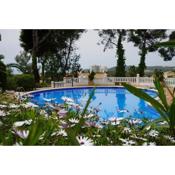 Precioso alojamiento con piscina en Sitges