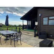 Rew Farm Country & Equestrian Accommodation - Sunrise Lodge