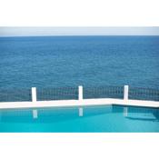 Salt Water Villa - Sea Water Pool - Private Sea Access