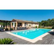 Sarieta - Villa with Large Garden & Private Pool