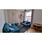 Southsea Escape - A Coastal Apartment by the Seaside - 2 double rooms
