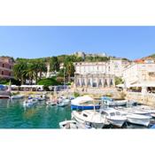 Studio Apartment in Hvar Town with Sea View, Balcony, Air Conditioning, Wi-Fi (3666-1)