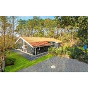 Stunning home in Hadsund with Sauna, WiFi and 4 Bedrooms