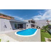 Stunning home in Kastel Stafilic with 3 Bedrooms, Jacuzzi and WiFi