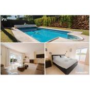 Stunning villa with private pool in Elviria next to golf course