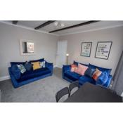 The Avenue-3 bed sleeps 6 great for contractors