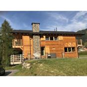 Top chalet with unobstructed views in the middle of the ski resort of La Tzoumaz