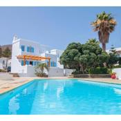 Two Coasts Villa w/Pool & 150m from the beach
