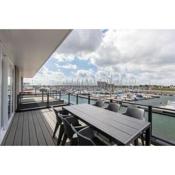 Unique apartment located on the Oosterschelde and marina of Sint Annaland