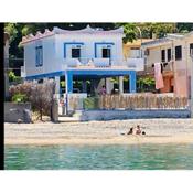 Villa GLORIA intero alloggio sulla spiaggia 8 posti 15 minuti da Palermo e 30 da Cefalu