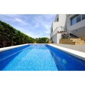 Villa Mont Rodó con piscina y jardín privado - Pet Friendly