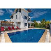 Villa w Jacuzzi, Private Pool, Garden in Antalya
