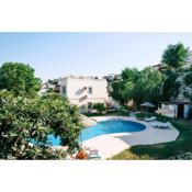 Villa w Pool and Balcony 5 min to Beach in Milas