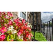 Wee Toad Hole Heart of Kendal - Cottage sleeps 4-6 - Dogs Welcome