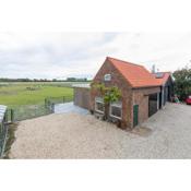 Wonderfully quiet location in the polder pets allowed close to the beach